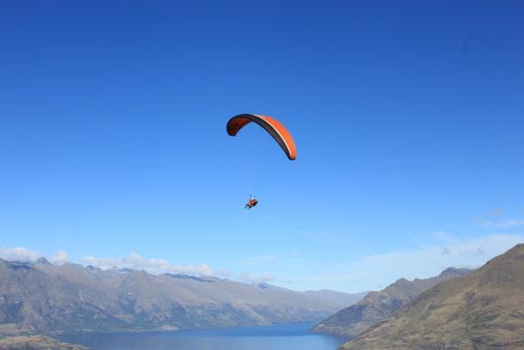 Falschirmsprung in Queenstown über Lake Wakatipu