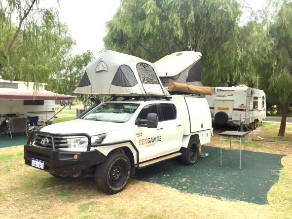 Red Sands Camper Toyota Hilux double cab roof top für bis zu 5 Personen