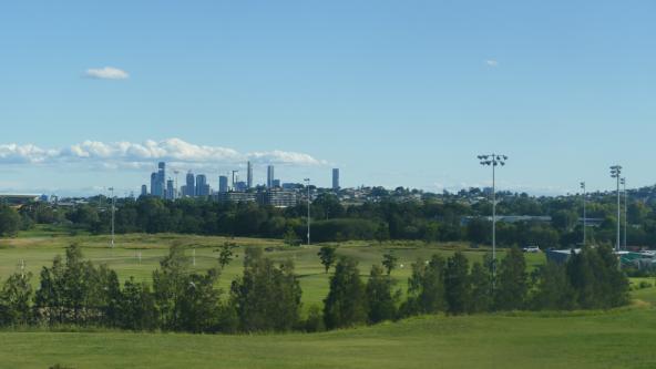 Brisbane Skyline aus der Ferne bei Ankunft Australien