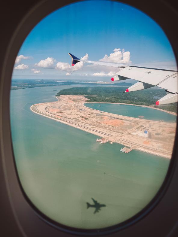 Bild aus dem Flugzeug kurz vor der Landung in Singapur