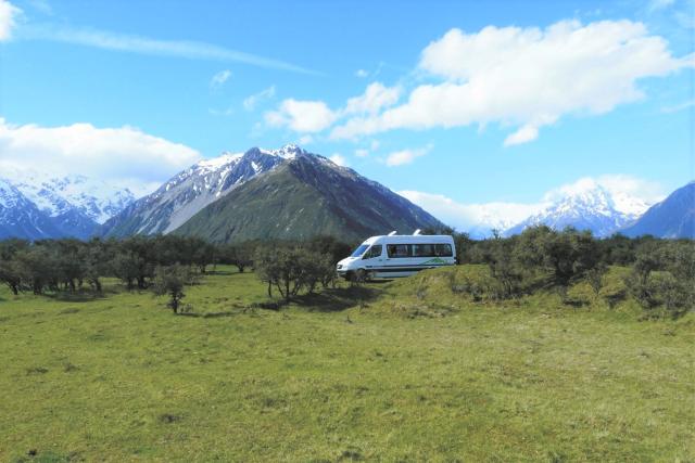 Neuseeland Camper mieten Bergkulisse am Mount Cook