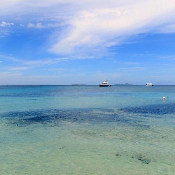 Südsee Kreuzfahrten Fiji vom Wasser aus