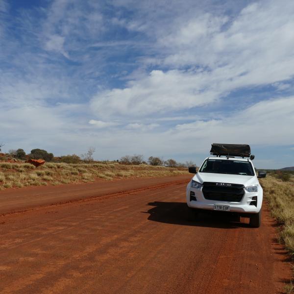 Mereenie Loop Camper Mietwagen Northern Territory Rotes Zentrum 